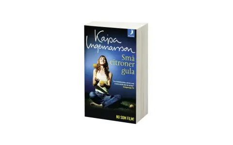 Bokomslag för "Små citroner gula" av Kajsa Ingemarsson. En kvinna jonglerar med citroner.