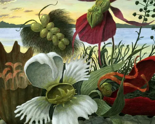 En drömsk scen med surrealism svenska. Konstverket visar fantasifulla blommor och växter vid en sjö under en gul och blå himmel.
